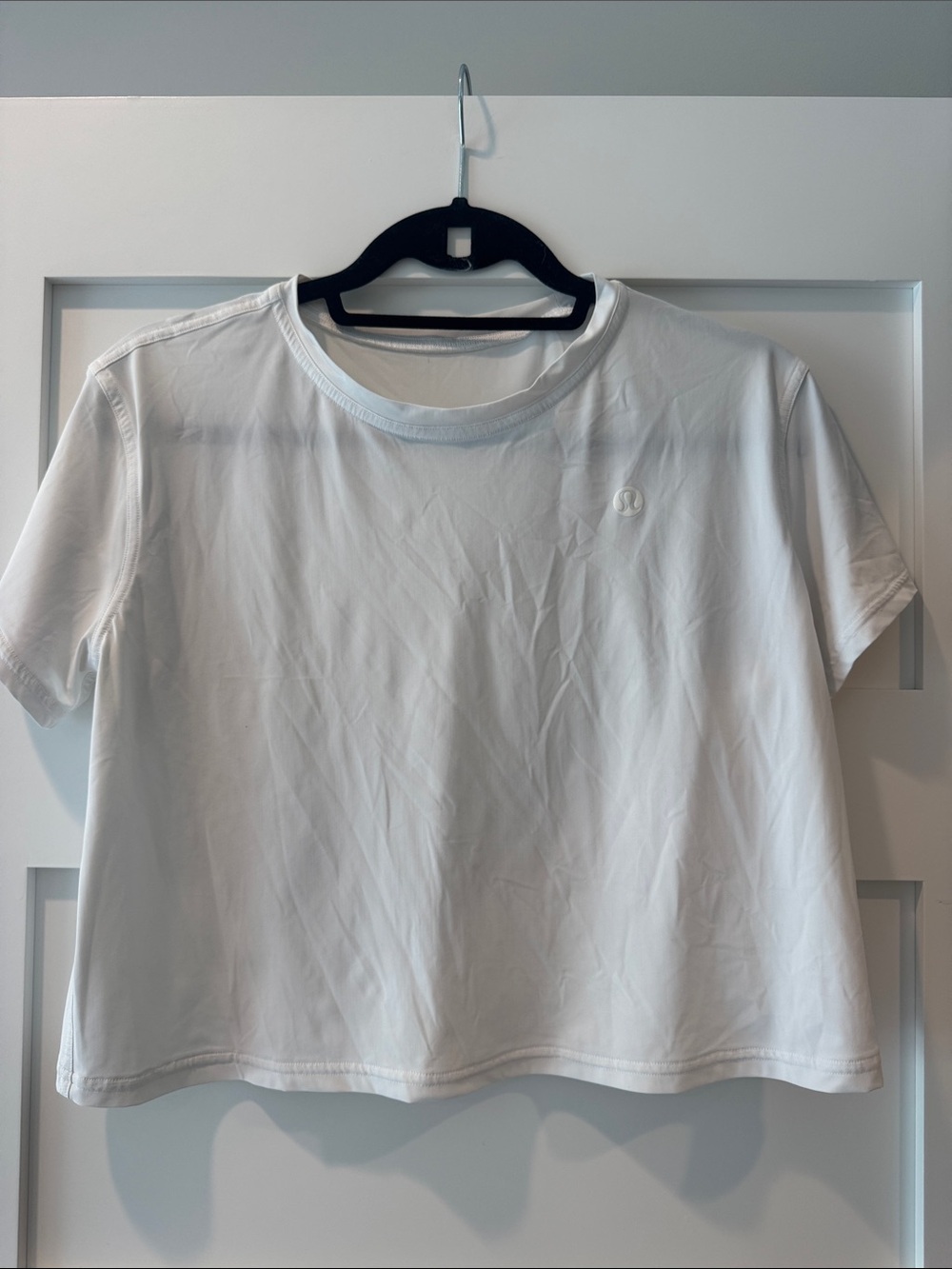 lululemon athletica White Short Sleeve Performance Tee Cropped